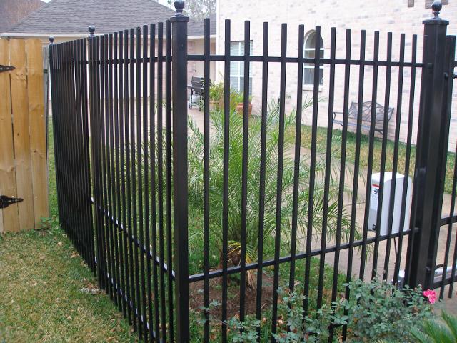 Iron Fencing Style 8