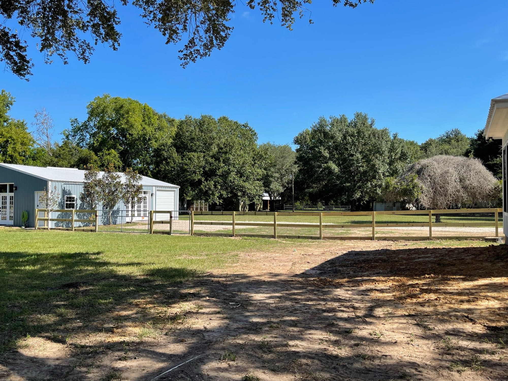 Corral fencing photo 4